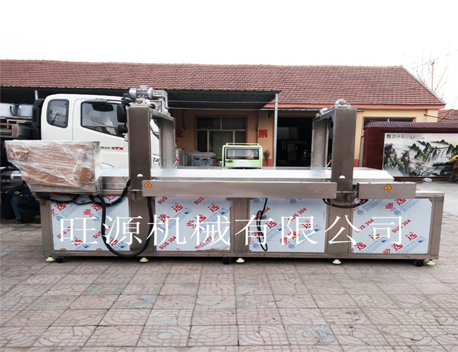 全自動麻花刮渣油炸機 特價電加熱麻花油炸設備 豆皮油炸機廠家